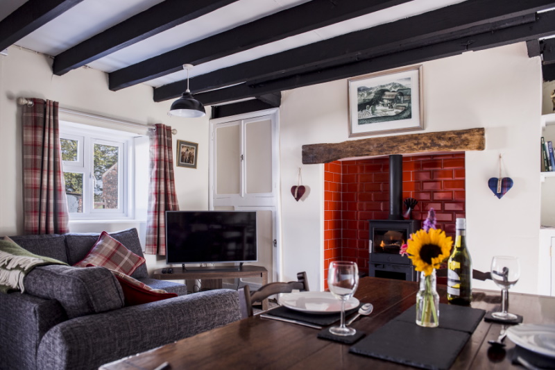 Kitchen, Ty Hughes Cottage, Holiday Cottages Aberaeron