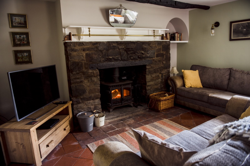 Bathroom, Ty Williams Farmhouse, West Wales Holiday Cottages